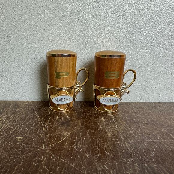 Vintage Alabama‎ MCM Wood Copper color plastic mug style salt & pepper shakers - Picture 1 of 9